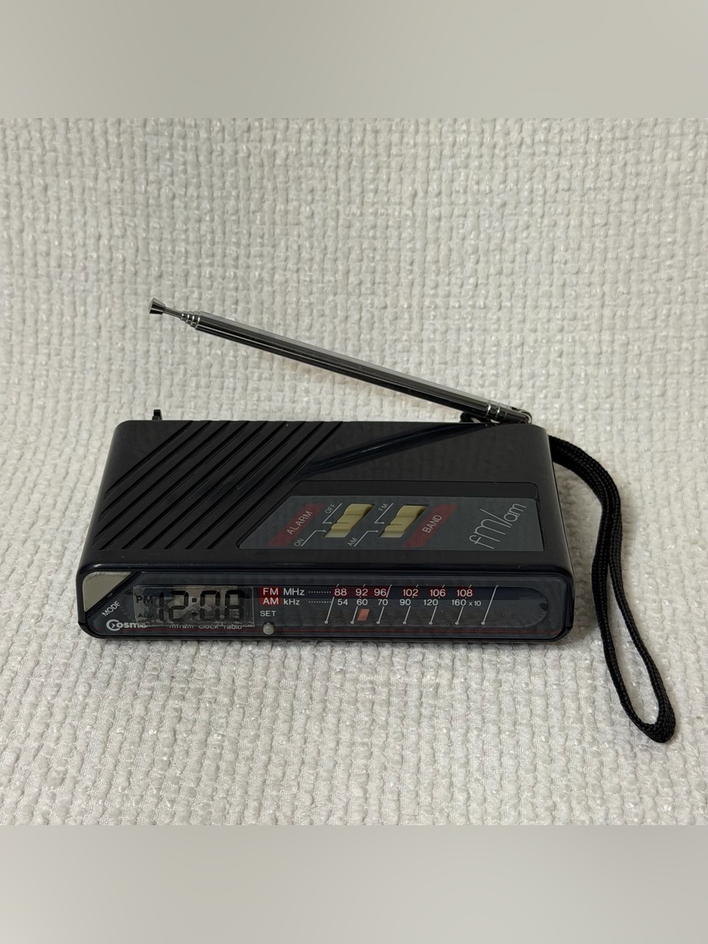Vintage Cosmo CR-2508 AM/FM Alarm Clock Radio perfect working condition